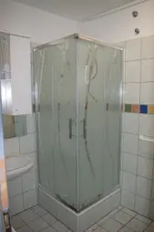 zuhanykabin.jpg