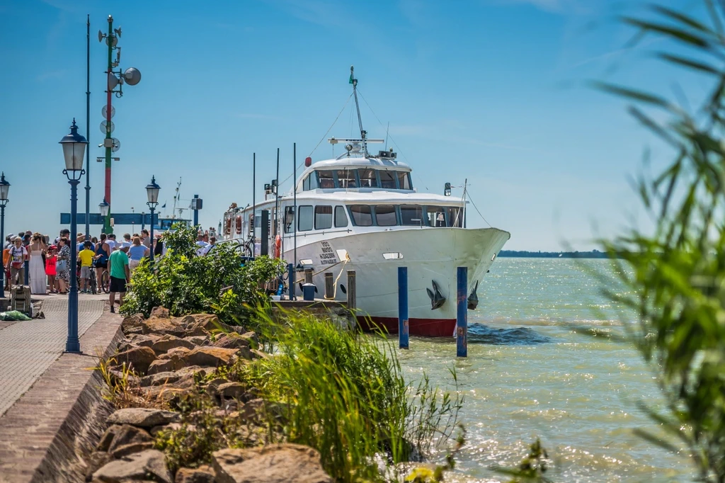 Családi hajókirándulás a Balatonon